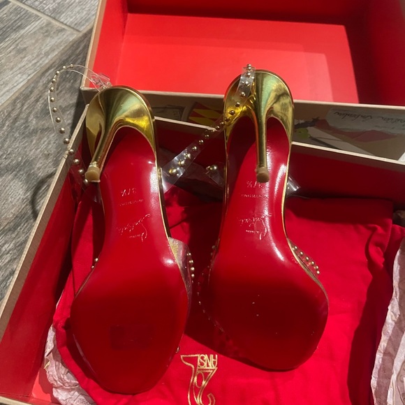 Christian Louboutin gold heels - Picture 5 of 7
